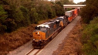 preview picture of video 'CSX ES44AC #3005 Northbound Intermodal'