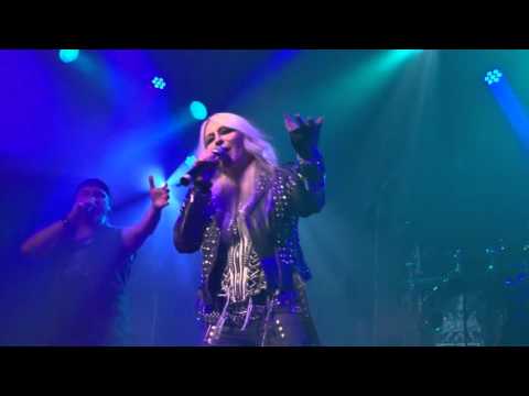 Axxis (with Doro) - Stay Don't Leave Me (live)
