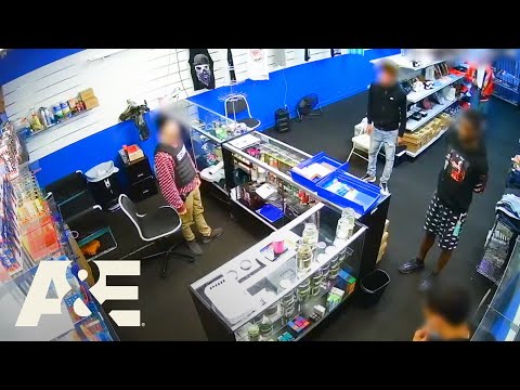 Bulletproof Vest Saves Clerk's Life During Shootout | A&E