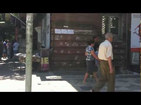 Zbulohet sekreti i gjyshit akrobat!!!! Shikoje deri ne fund per ta marre vesh!