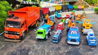 Download lagu WADIDAW !!! Mobil Truk Tronton Panjang Bongkar Mainan Mobil Mobilan Truk Molen, Doser, Ambulan  mp3
