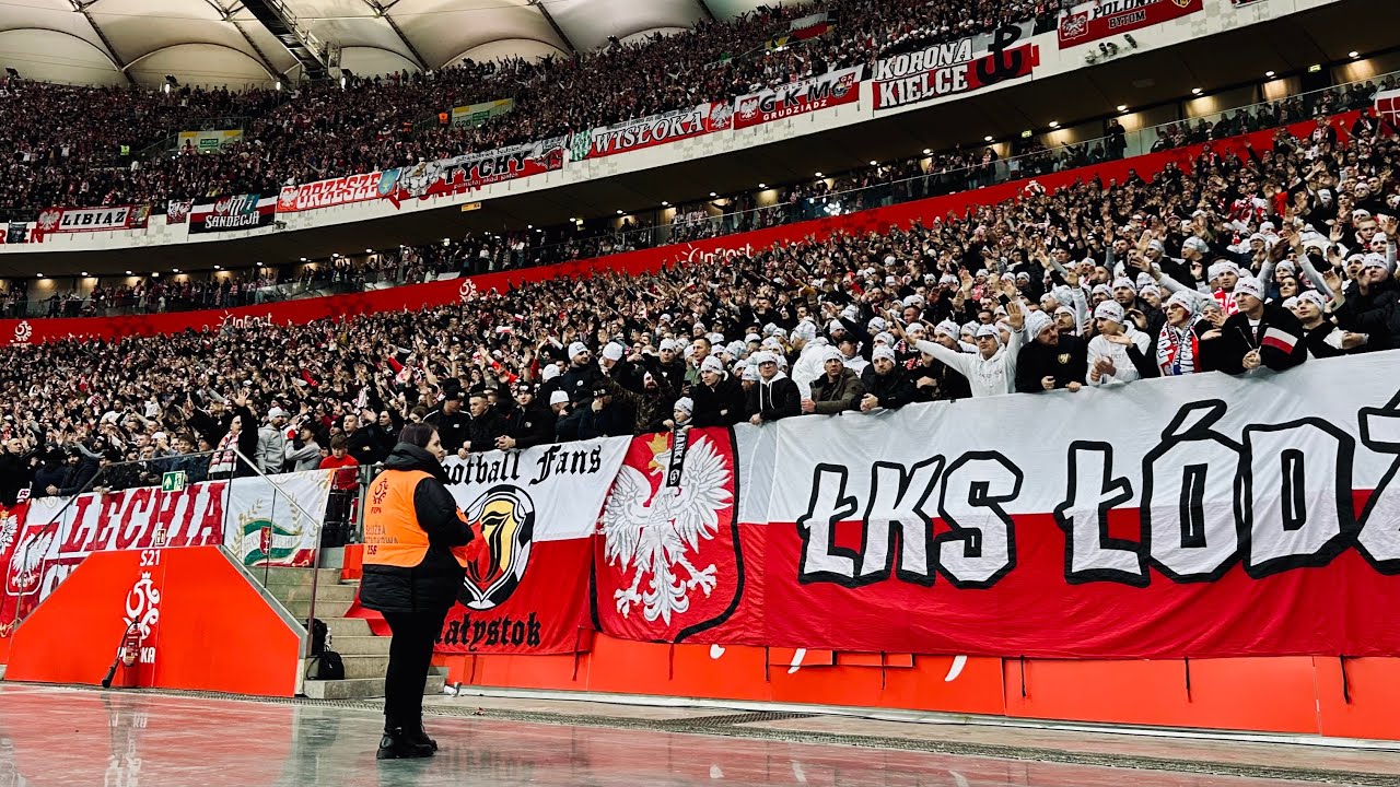 Fanatyczny zorganizowany doping na Narodowym podczas meczu Polska - Holandia (14.11.2025)