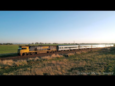 NR73 Leads 1AM8 "The Overland" JBRE Australian Passenger Train At Gheringhap (10/8/2025) - PoathTV