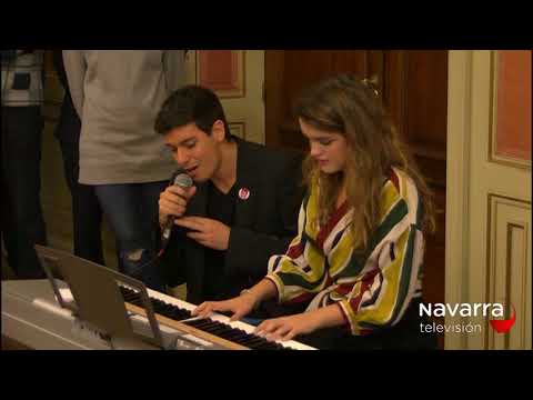 ACTUACIÓN AMAIA ROMERO Y ALFRED GARCÍA EN EL AYUNTAMIENTO DE PAMPLONA