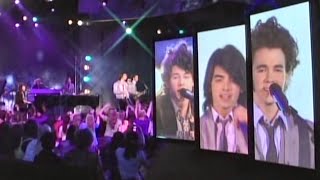 Jonas Brothers - When You Look Me In The Eyes (Live on Oprah)