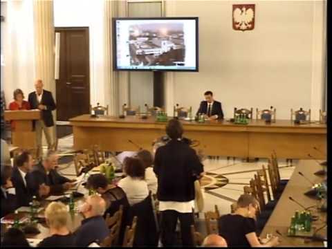 Sir Julian Rose krytykuje próby przywrócenia upraw GMO