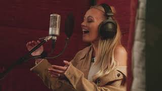 Samantha Jade - In The Morning A Capella (Behind The Scenes)