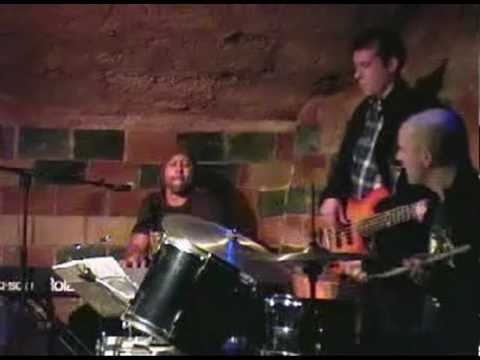 The Maquenzie Trio   'Moon'