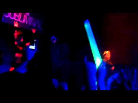 Erick Morillo plays upcoming Denis the Menace & Syke'n'Sugarstarr  ' World In Your Hands '