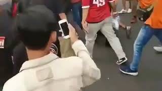 Download lagu Viking ketauan nonton di gbk persija vs persib 10 juli 2019 mp3 Download lagu Viking ketauan nonton di gbk persija vs persib 10 juli 2019 mp3
