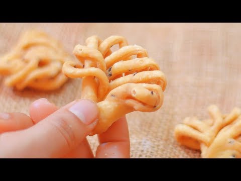 ময়াদা দিয়ে এতটা মজাদার রেসিপি বানিয়ে খেয়েছেন কখনও | Bangladeshi Beautiful Crispy Nemki Recipe  নিমকি