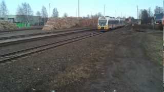 preview picture of video 'Taajamajuna H495 lähtee Nivalasta. Regional train H495 departs Nivala.'