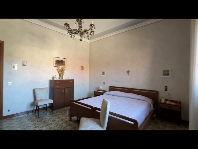 Pedara Ampio appartamento con giardino in zona centrale