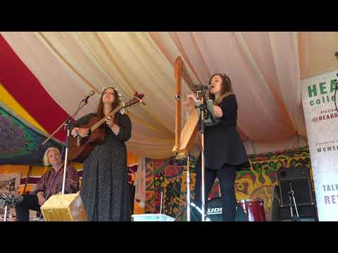 Cerian ft Daisy Chute - Our Love Is @ Glastonbury 30-07-2019-4k