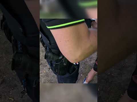 Politie aanhouding verdachte van een vechtpartij. #politie