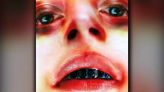 Arca - Saunter (Reprise)