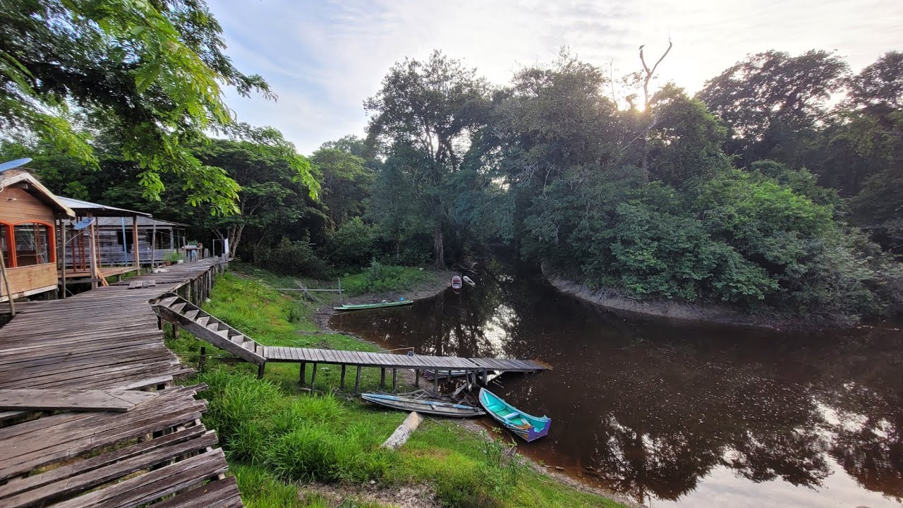 Navegando até a escola Pimental, rio Canaticu - Curralinho/PA. VD 27