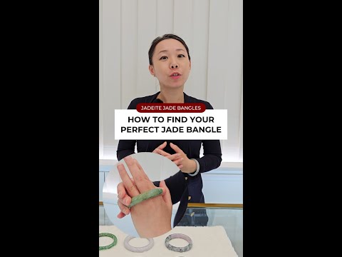 Ever wondered how to find your ideal jade bangle size? 🤔
