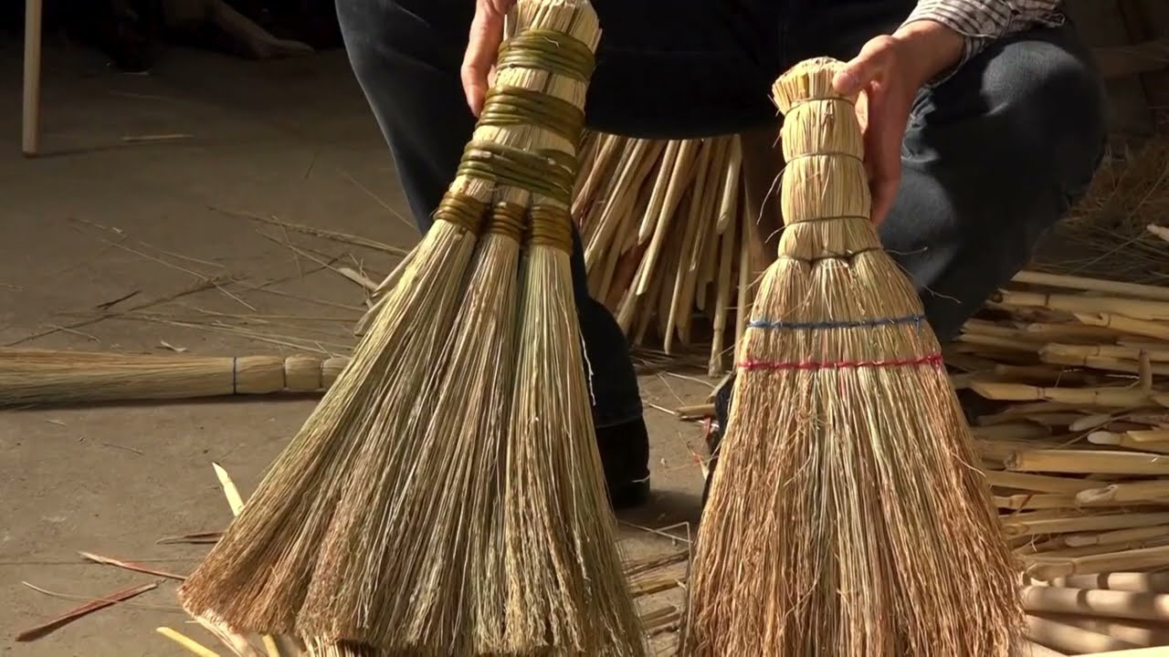 Scopa In Saggina 4 Fili Giannina - Made In Italy, Per Interni Ed Esterni