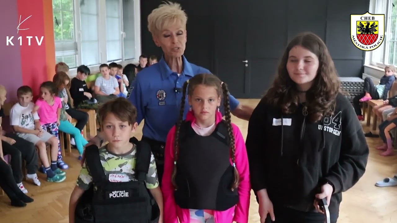 Děti na příměstském táboře bavili strážníci