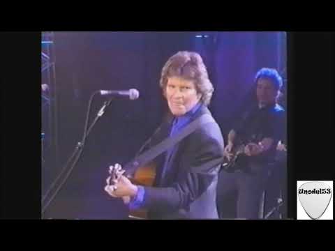 John Fogerty & Bruce Springsteen & Robbie Robertson- Who'll Stop The Rain (12-1-1993)