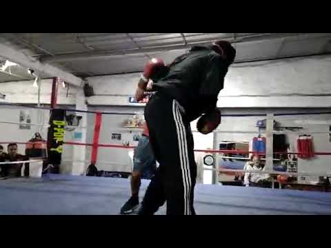 Ramiro Gomez moviéndose un poco con Junior Zarate 04-03-23