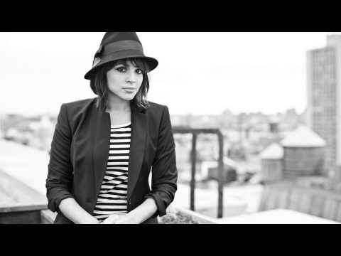 Norah Jones - The Grass Is Blue