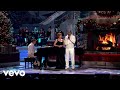 Videoklip Andrea Bocelli - Blue Christmas (ft. Reba McEntire)  s textom piesne