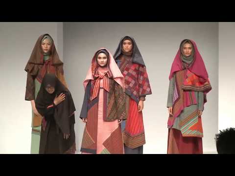 ISLAMIC FASHION INSTITUTE presents Haflatu at Takhorruj Batch 6 - TEMMI WAHYUNI