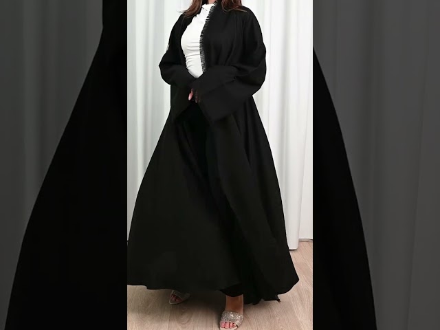 عباية كريب تربل كلوش باللون اسود