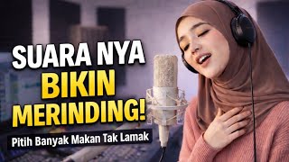 Download lagu Pitih Banyak Makan Tak Lamak 😔 Cover Penuh Perasaan | NADARA” mp3