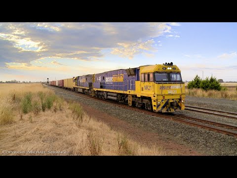 2PM5 Pacific National Container Freight Train (6/1/2022) - PoathTV Australian Railways