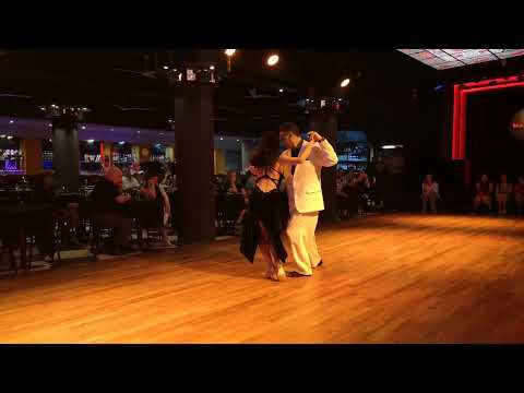 Alberto Barsellini & Renata Bernardo: Carlos Di Sarli - De que podemos hablar, 2023