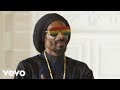 Snoop Lion - Here Comes the King ft. Angela ...