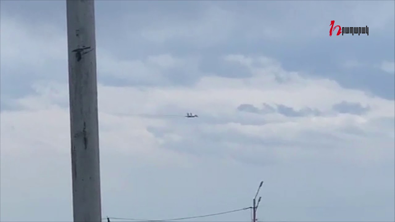 Մայիսի 9-ի օդային շքերթին ընդառաջ  Արծրուն Հովհաննիսյանը տեսանյութ է հրապարակել