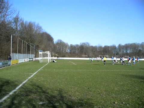 Richard Pietersen scoort 2-4 tegen Houten