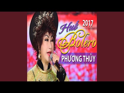 Thể hiện bởi Phương Thùy
