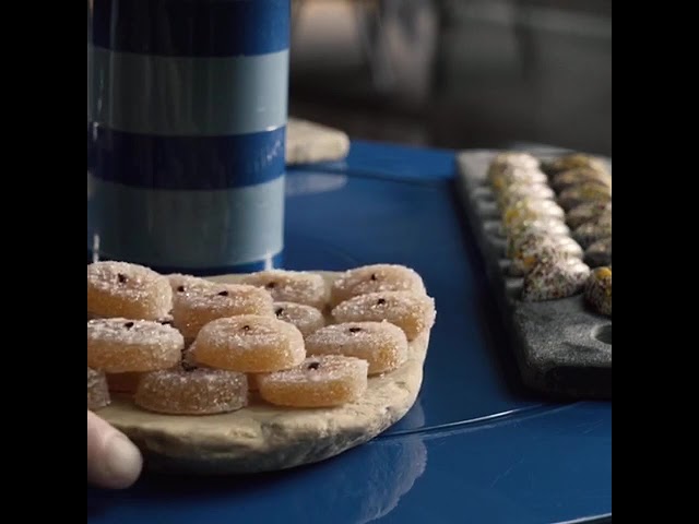 Vídeo relacionado con Anarkia: El Celler de Can Roca - über 450 extravagante Dessertrezepte