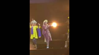 Download lagu Sireh Pinang/Tari Tualang 3/Tari Silat Melayu #fenomena Siti Nurhaliza live in singapore 2024 mp3