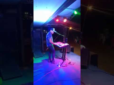 SANFONEIRO AILTON NAS TECLAS AO VIVO NA REGIÃO DE DOM BASÍLIO-BA CONTATO(77) 9906-8349