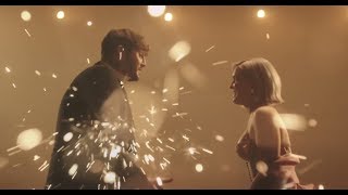 Musik-Video-Miniaturansicht zu Rewrite The Stars Songtext von Anne-Marie & James Arthur