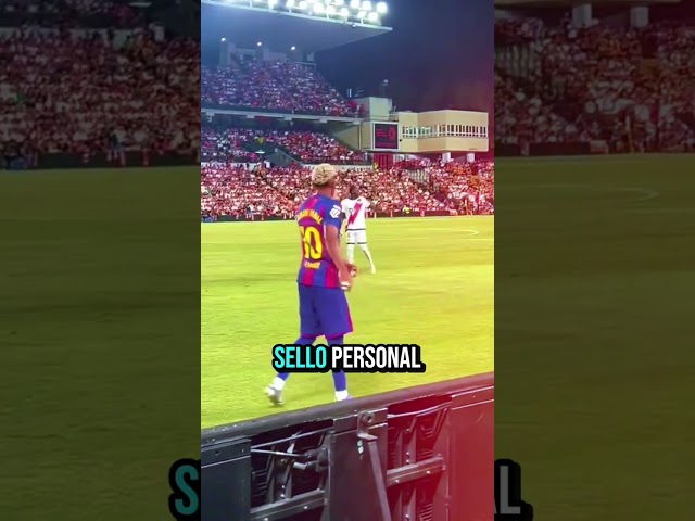 Vídeo relacionado con FC Barcelona - Pantalones Cortos Oficiales - para Hombre - Poliéster - Azul Marino - L