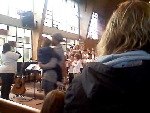 Alyssa Singing 1st Grade