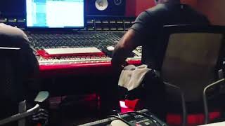 RICHIE RICH - Studio Vibes @4rax_of_themekanix mixing this Grow Room Album drooping 4/20