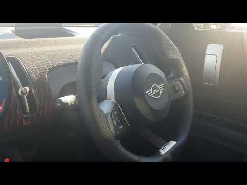 MINI COUNTRYMAN E - Image 2