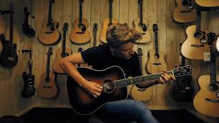 Video thumbnail for Fender PM-1 Deluxe Sunburst by Muziekhuis Da Capo