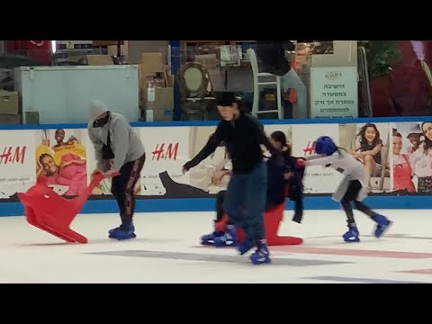 ICE SKATING.  #israel  #eilat #relaxing