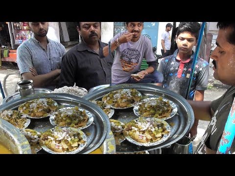 Chote (Small Snacks ) Kachori Chaat @ 10 rs | Street Food Varanasi UP India