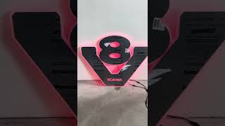 Podsvícené logo V8, 92x75cm, 24V, IP65