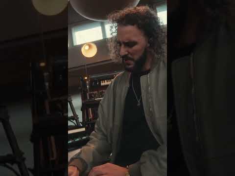 This chord progression is paradise land for live solos 🏝️